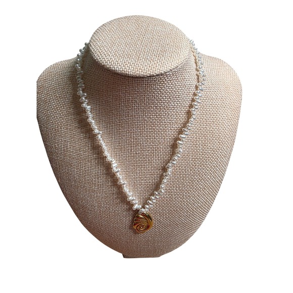 Slide Jewels Jewelry - Slide Jewels Faux Pearl Necklace 15" Graduated Gold Tone Pendant Choker